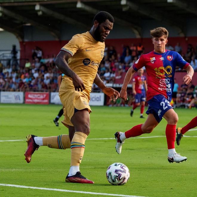 开云中国官网-Ming新星晋级下一阶段表现突出，巴塞罗那前途光明！赛场气氛高涨-开云中国官网