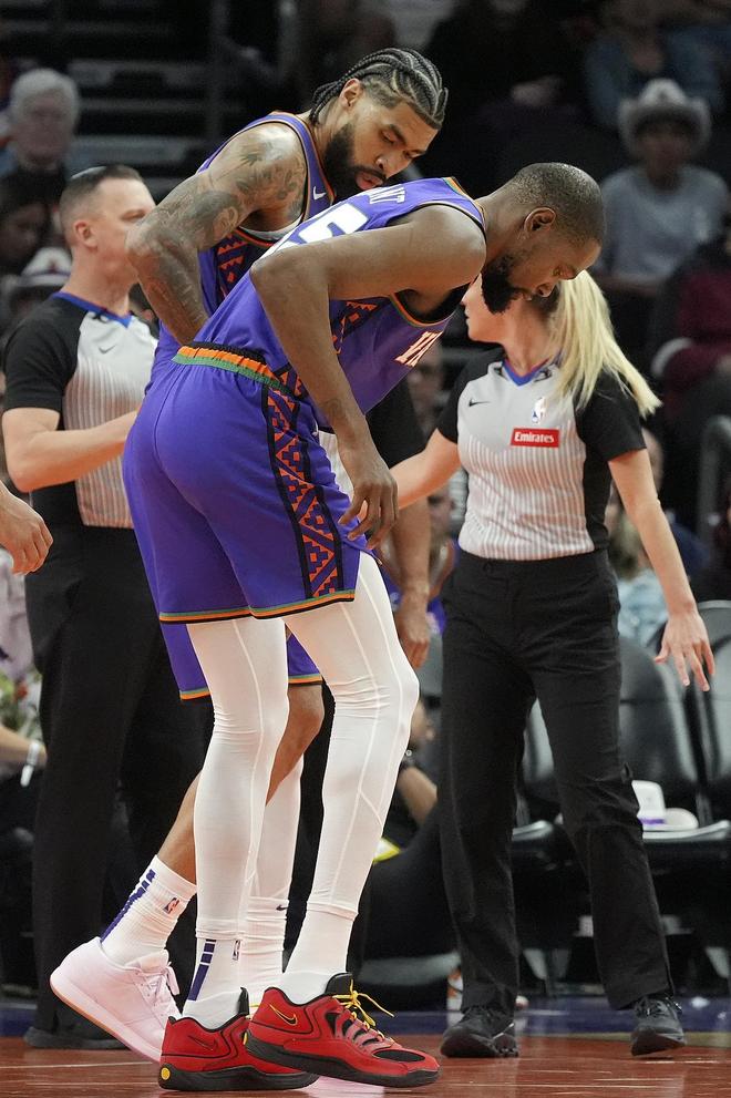 杜兰特重要时刻大比分获胜,TES带队取胜!观众掌声雷动 杜兰特重要时刻大比分获胜,TES带队取胜!观众掌声雷动