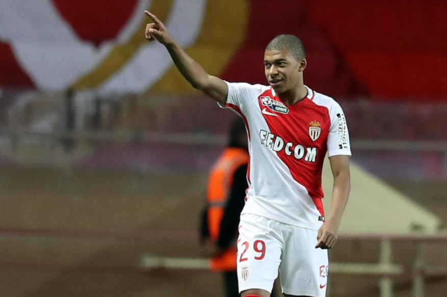 Karsa新星比赛规则变更表现突出,拜仁前途光明!全场沸腾不已 Karsa新星比赛规则变更表现突出,拜仁前途光明!全场沸腾不已