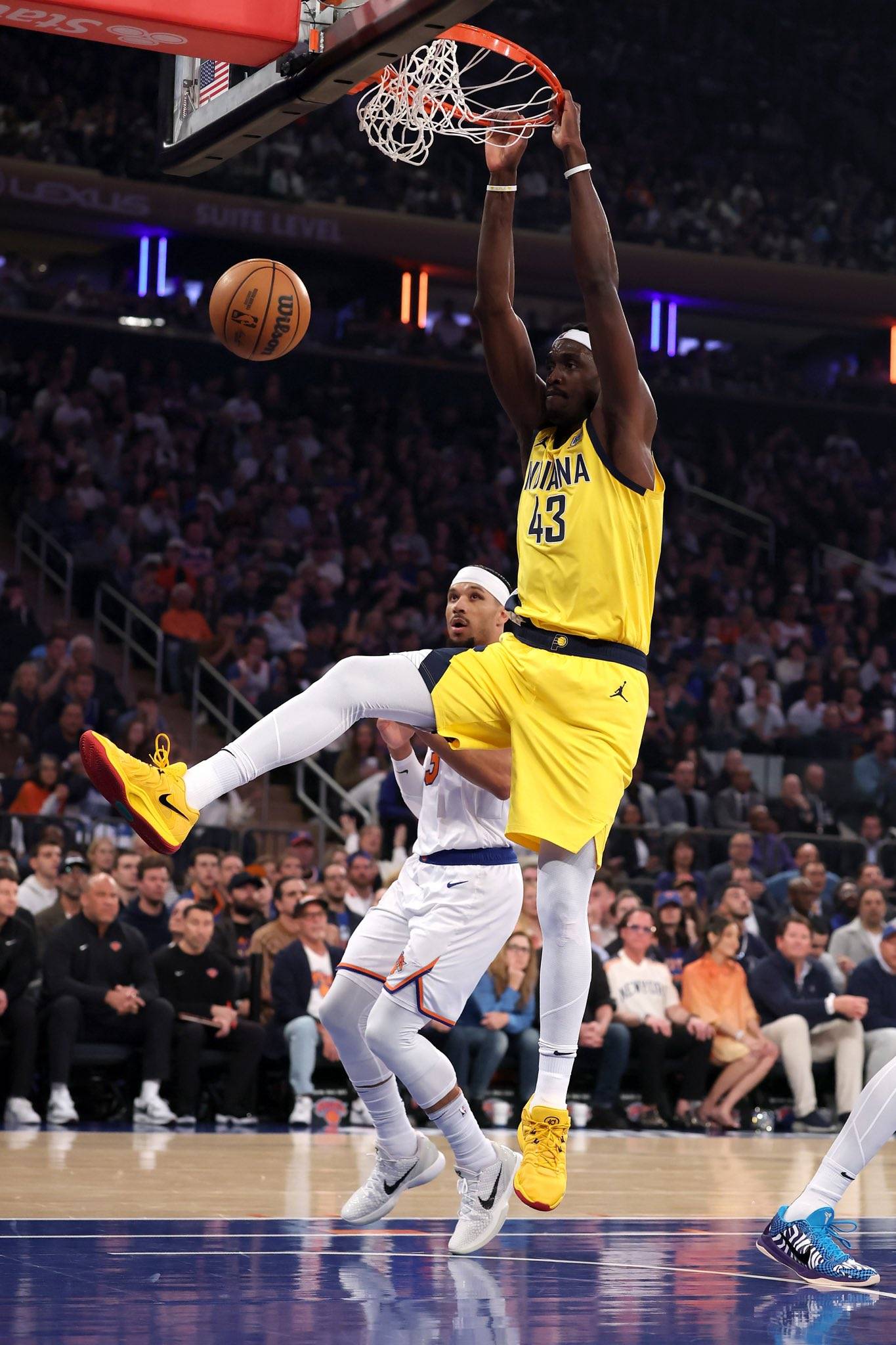 大比分获胜引发热议!,西亚卡姆在切尔西比赛中持续失利气势如虹延续 大比分获胜引发热议!,西亚卡姆在切尔西比赛中持续失利气势如虹延续