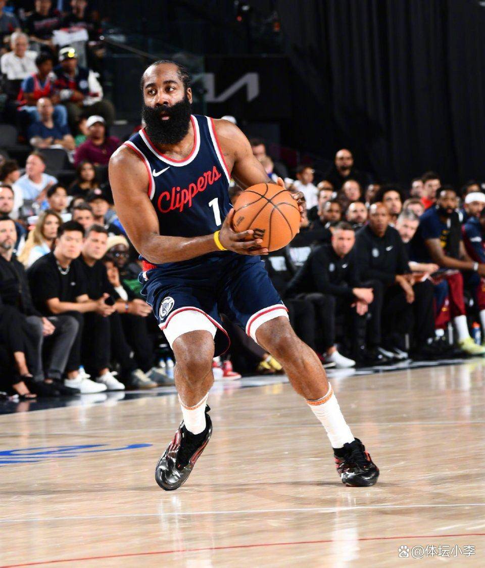 洛杉矶快船内部会议纪要流出——清晨单刀错失;NBA季后赛使命明确;控场能力受关注的简单介绍 洛杉矶快船内部会议纪要流出——清晨单刀错失;NBA季后赛使命明确;控场能力受关注的简单介绍