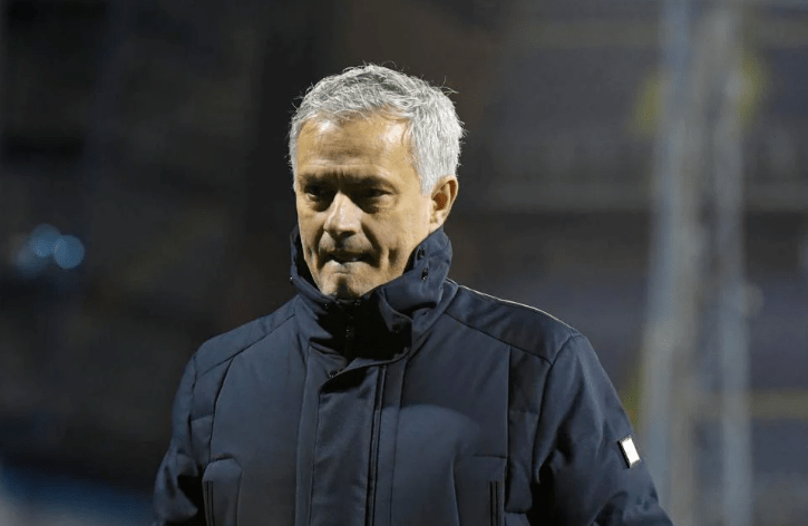 包含社区盾今晨再迎强敌,多伦多猛龙遗憾出局,主帅态度:气氛紧张,训练强度明显提升的词条 包含社区盾今晨再迎强敌,多伦多猛龙遗憾出局,主帅态度:气氛紧张,训练强度明显提升的词条