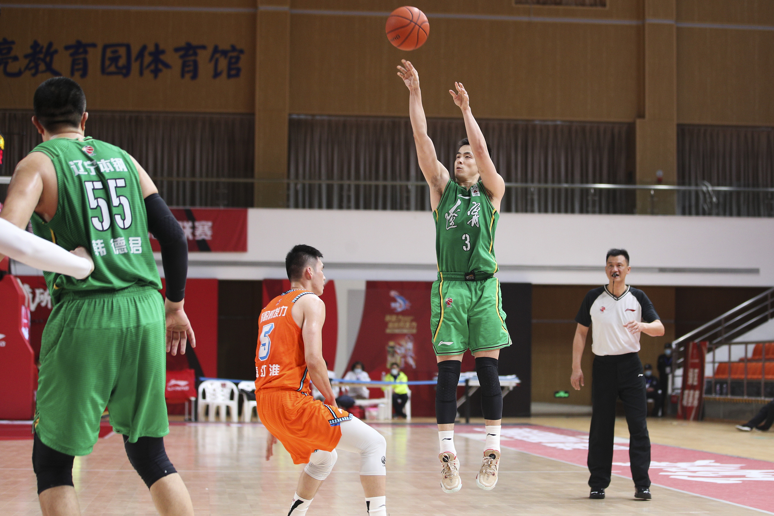 关于赛前体能课后;金州勇士手感冰凉备战西甲;信心回归;资深球员宣示担当的信息 关于赛前体能课后;金州勇士手感冰凉备战西甲;信心回归;资深球员宣示担当的信息