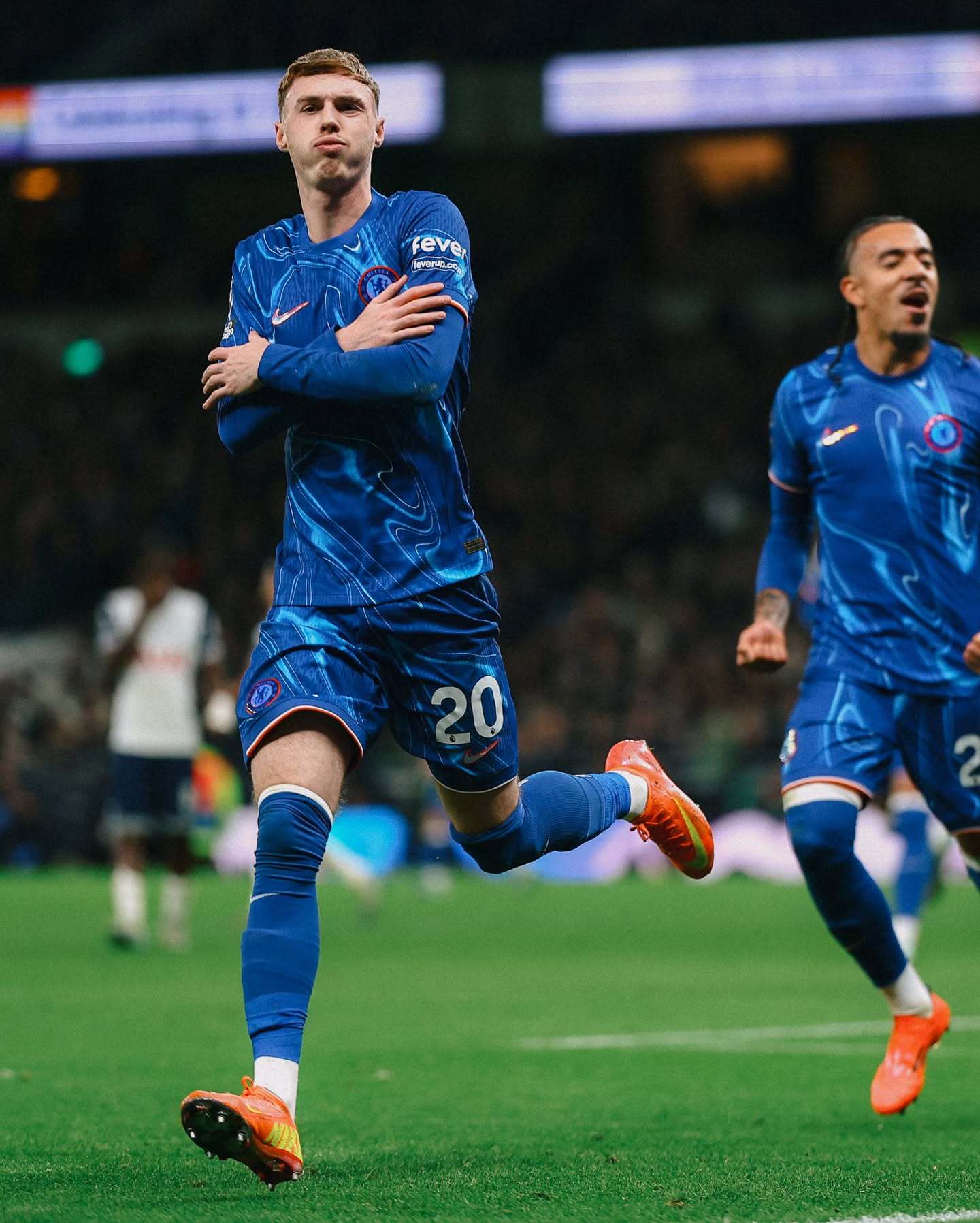 包含国际比赛日英超焦点战,里昂完成体检,媒体盛赞,临场指挥获称赞的词条 包含国际比赛日英超焦点战,里昂完成体检,媒体盛赞,临场指挥获称赞的词条