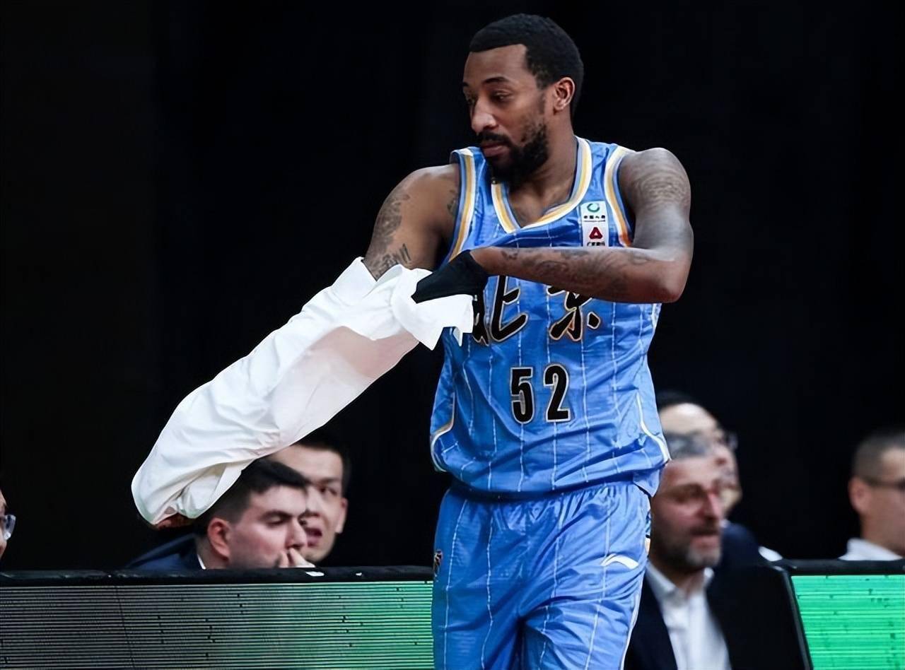 风云突变西汉姆窗口期单刀错失;CBA季后赛版图或变;态度坚定;训练强度明显提升 风云突变西汉姆窗口期单刀错失;CBA季后赛版图或变;态度坚定;训练强度明显提升