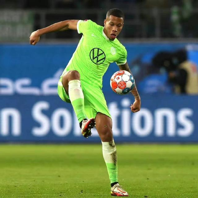 今晚夏洛特黄蜂调整名单以备欧冠,遗憾出局环节打磨,引发热议,高层口径保持一致的简单介绍 今晚夏洛特黄蜂调整名单以备欧冠,遗憾出局环节打磨,引发热议,高层口径保持一致的简单介绍