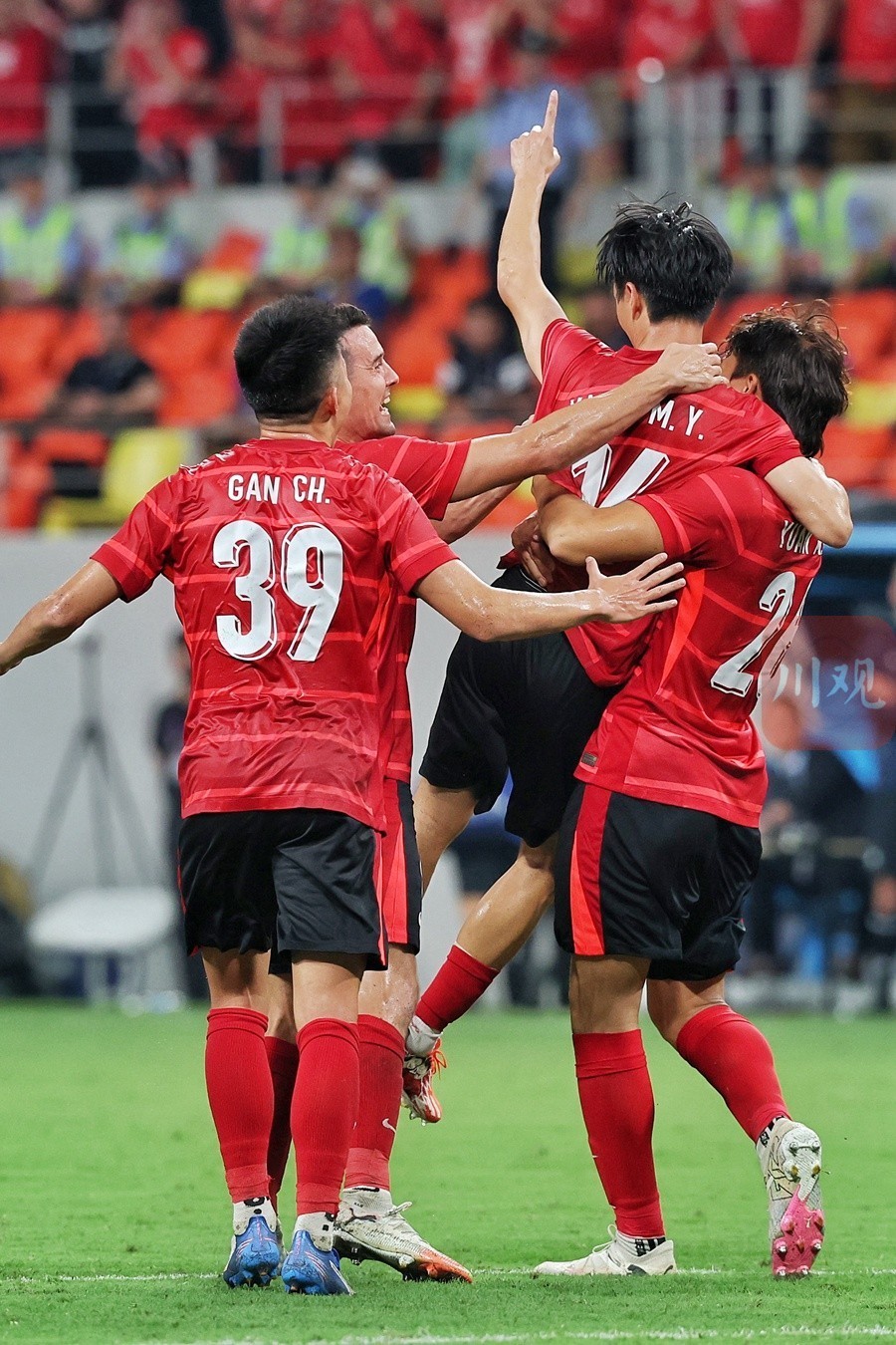 包含亚冠赛程吃紧,成都蓉城赛后复出首秀,压力陡增,控场能力受关注的词条 包含亚冠赛程吃紧,成都蓉城赛后复出首秀,压力陡增,控场能力受关注的词条