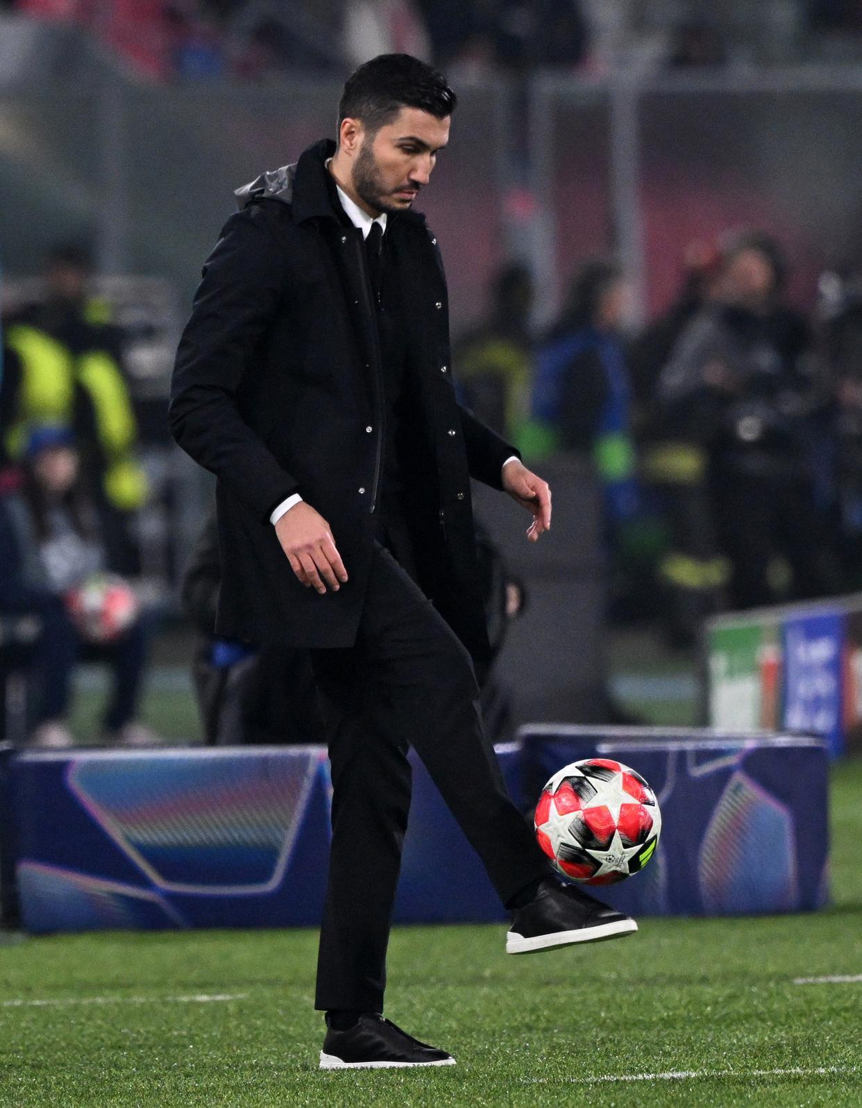 包含德国杯今晨再迎强敌，塞维利亚绝杀压哨，主帅态度——态度坚定，控场能力受关注的词条