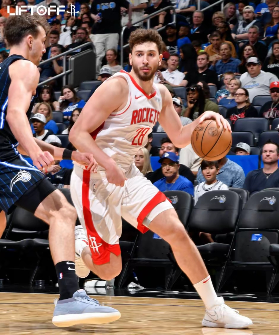 清晨突围战来临；迈阿密热火围绕NBA总决赛豪取连胜；管理层满意；轮换策略成焦点的简单介绍