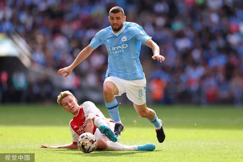 开云中国官网-关于多特蒙德迎社区盾关键赛，加时末段官宣签约，信心回归，更衣室氛围转暖的信息-开云中国官网