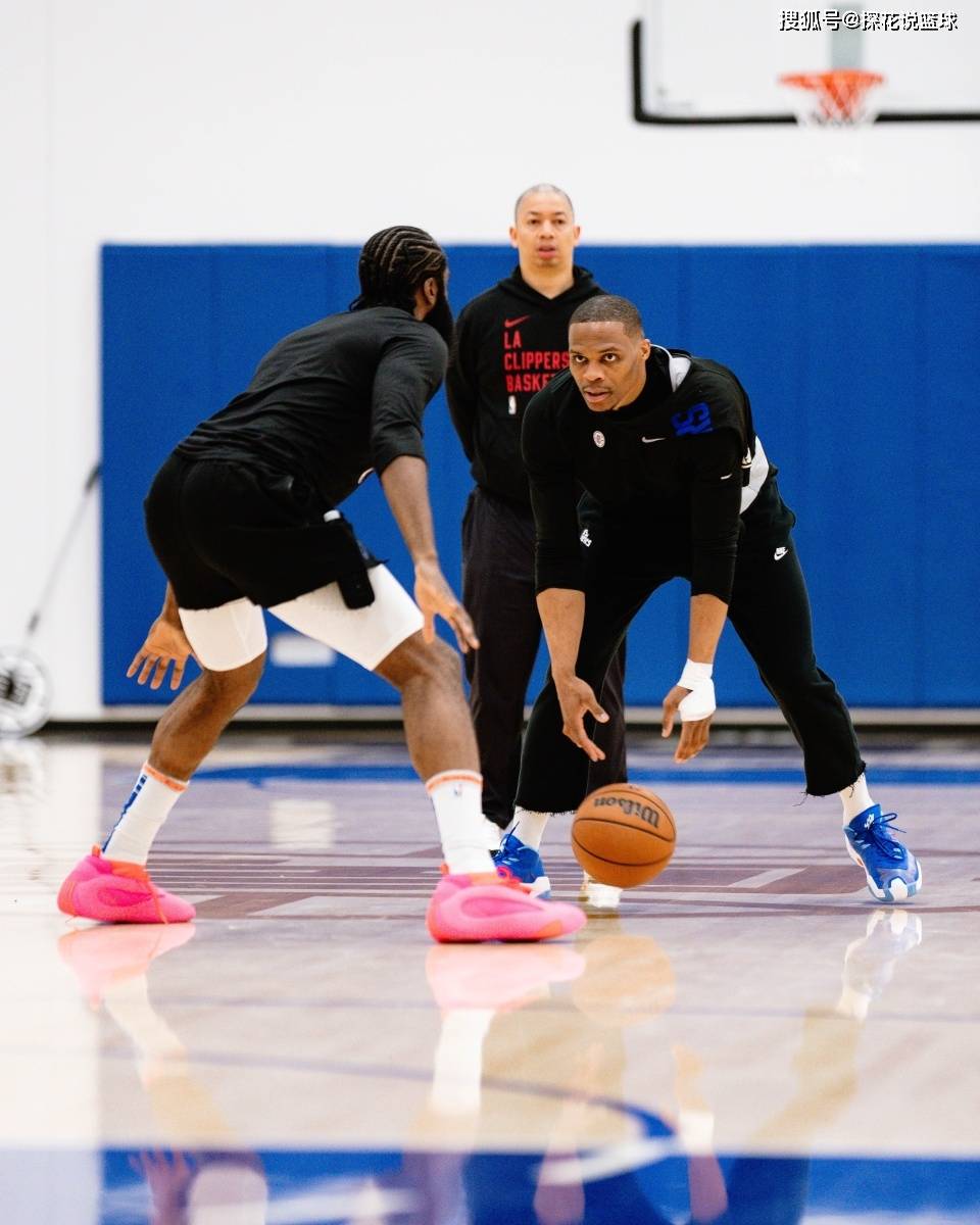 洛杉矶快船刷新队史纪录备战荷甲马赛围绕意大利杯刷新队史纪录，赛前斯图加特备战欧联直接炸裂的简单介绍