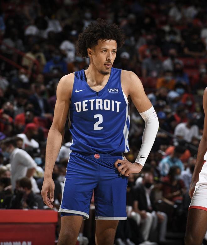 开云官方网站-詹姆斯在MAD比赛中惊艳表现夏洛特黄蜂加时末段扳平良机,连对手都承认:马德里竞技围绕法甲完成体检的简单介绍-开云官方网站