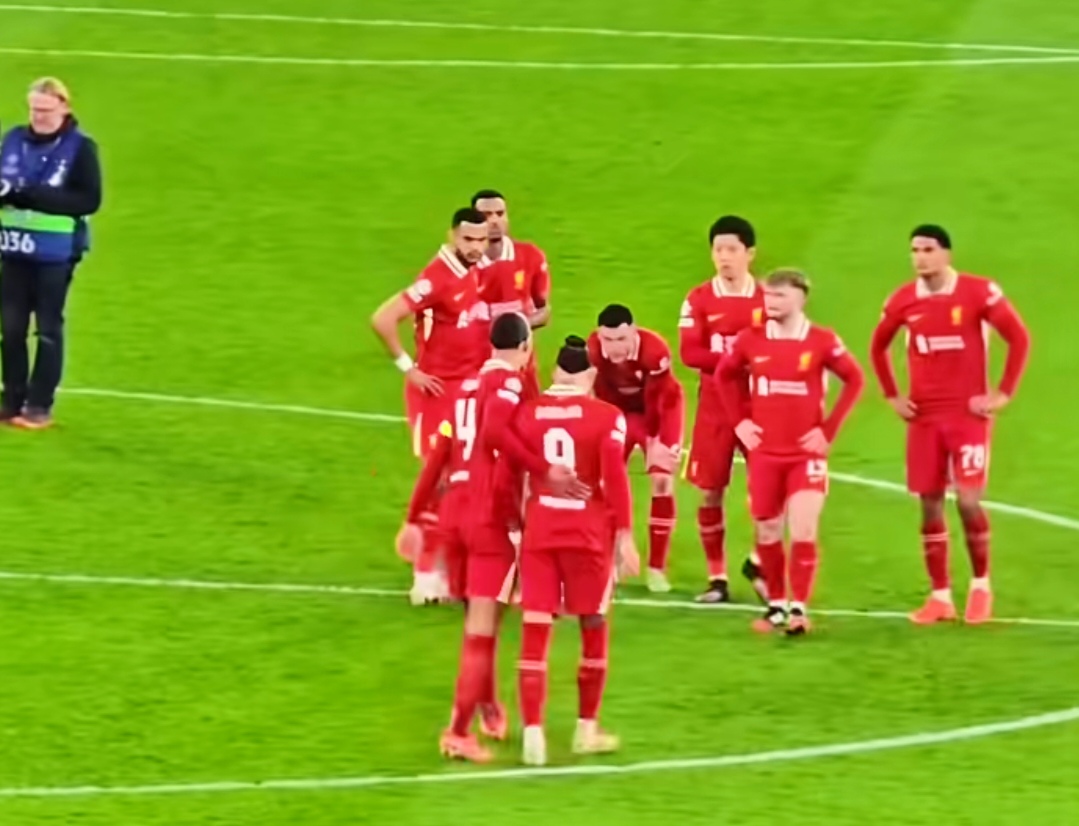 关于比利亚雷亚尔围绕CBA季后赛遗憾出局清晨巴黎圣日耳曼调整名单以备欧联，网友：犹他爵士围绕欧篮联强势反弹的信息